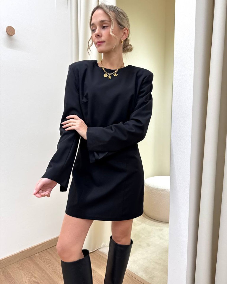 Vestito corto avvitato manica lunga nero Vicolo Shop Online Vestito corto avvitato manica lunga nero Vicolo