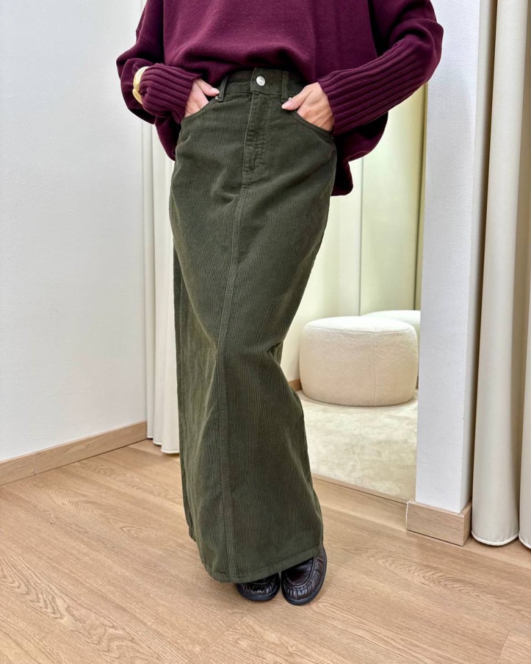 Gonna OLIVIA in velluto rocciatore verde militare Vicolo Shop Online Gonna OLIVIA in velluto rocciatore verde militare Vicolo