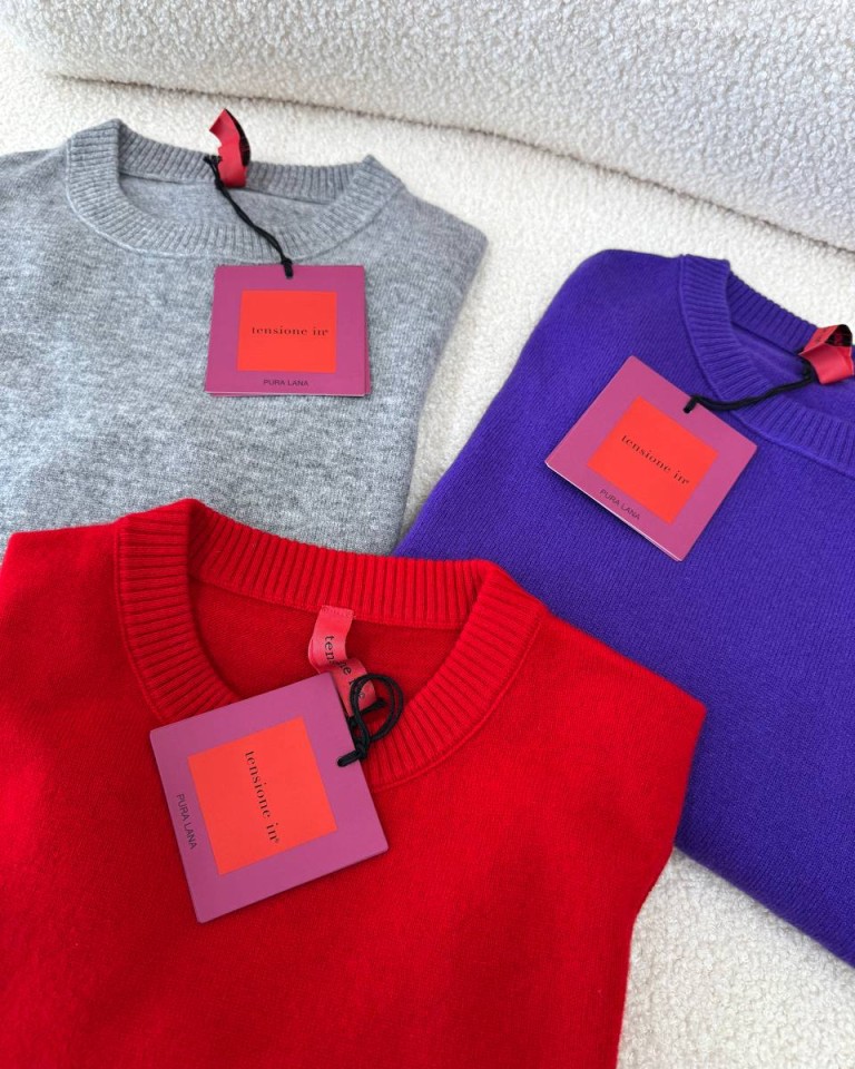 Maglione scatoletta PURA LANA viola Tensione In Shop Online Maglione scatoletta PURA LANA viola Tensione In
