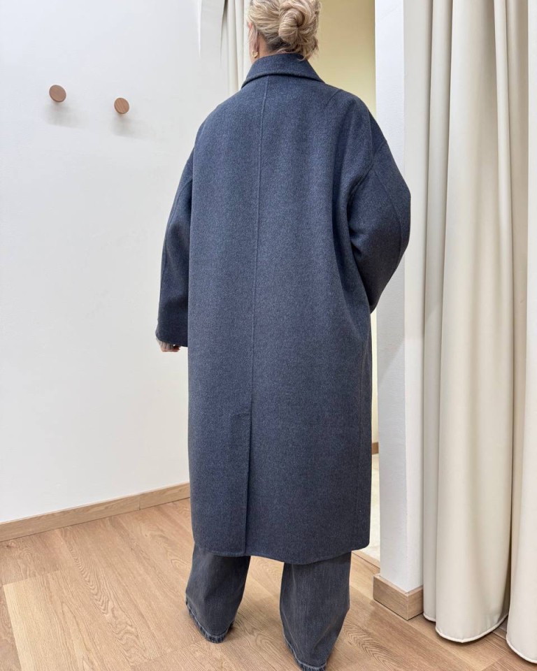 Cappotto lungo Hand Made over ovetto grigio antracite Vicolo Shop Online Cappotto lungo Hand Made over ovetto grigio antracite Vicolo