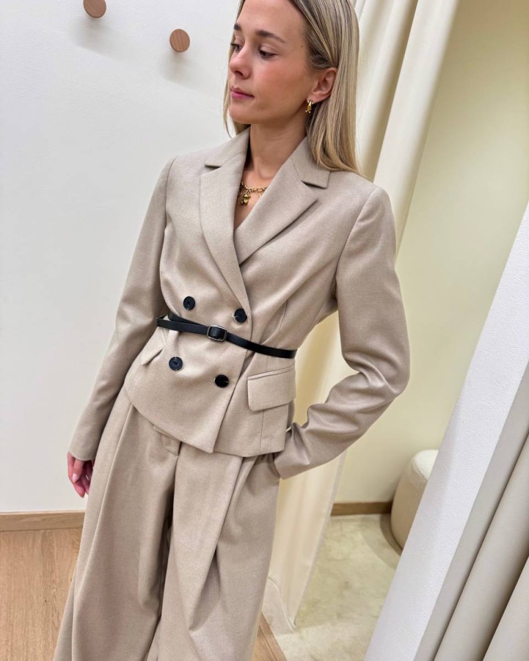Completo Fabiana giacca e pantalone beige Souvenir Shop Online Completo Fabiana giacca e pantalone beige Souvenir