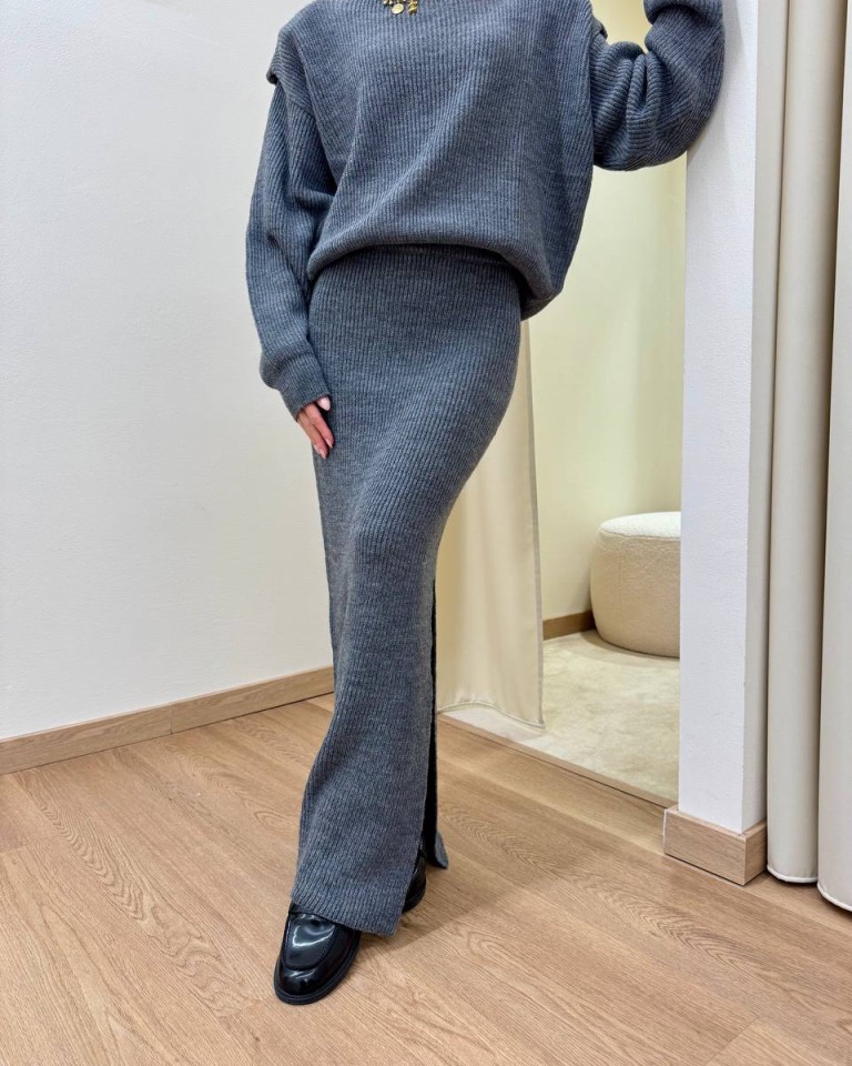 Gonna longuette con spacco in maglia grigia Kontatto Shop Online Gonna longuette con spacco in maglia grigia Kontatto